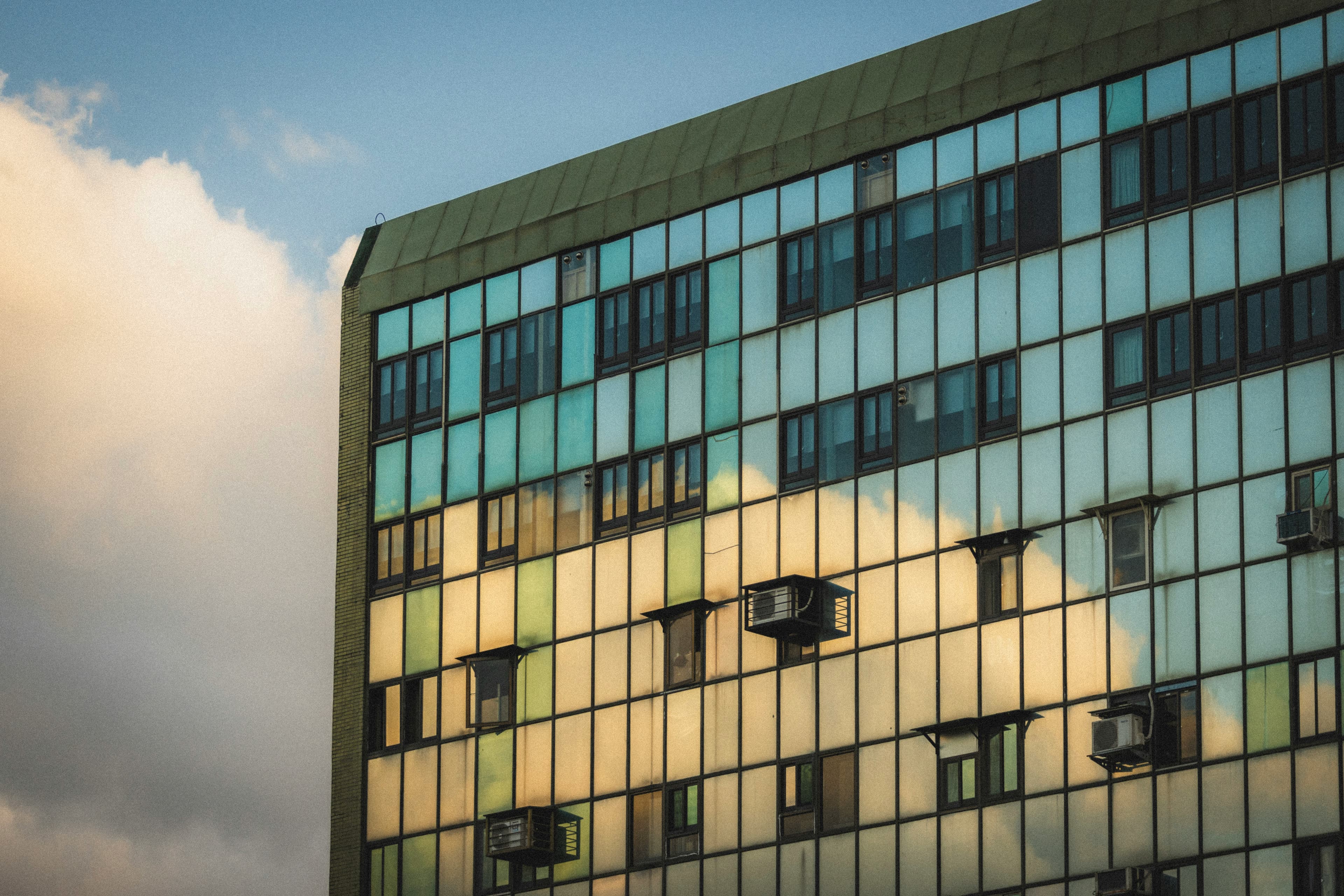 Facade glass — Lee Milo