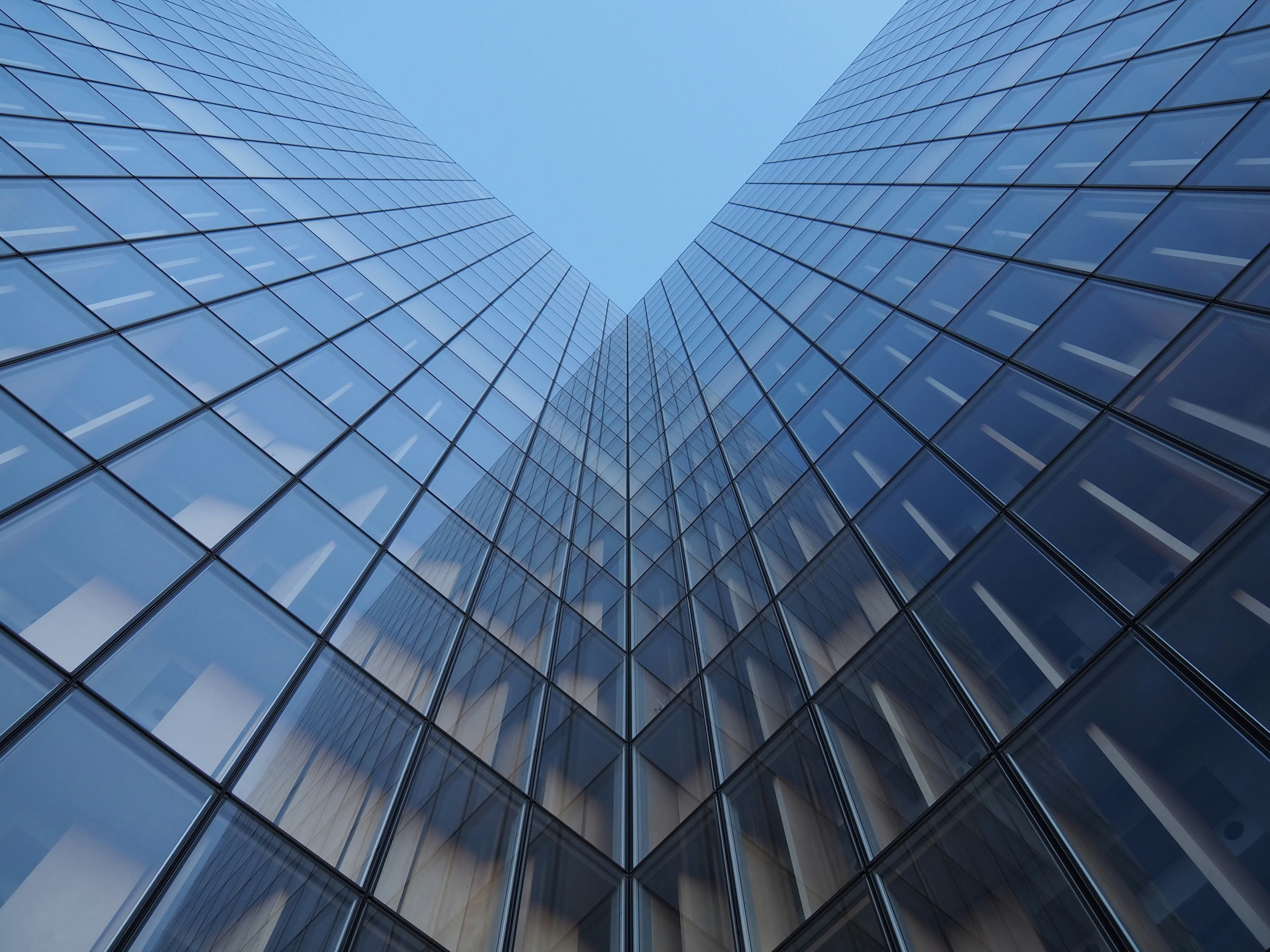 Facade glass — Rafael Garcin