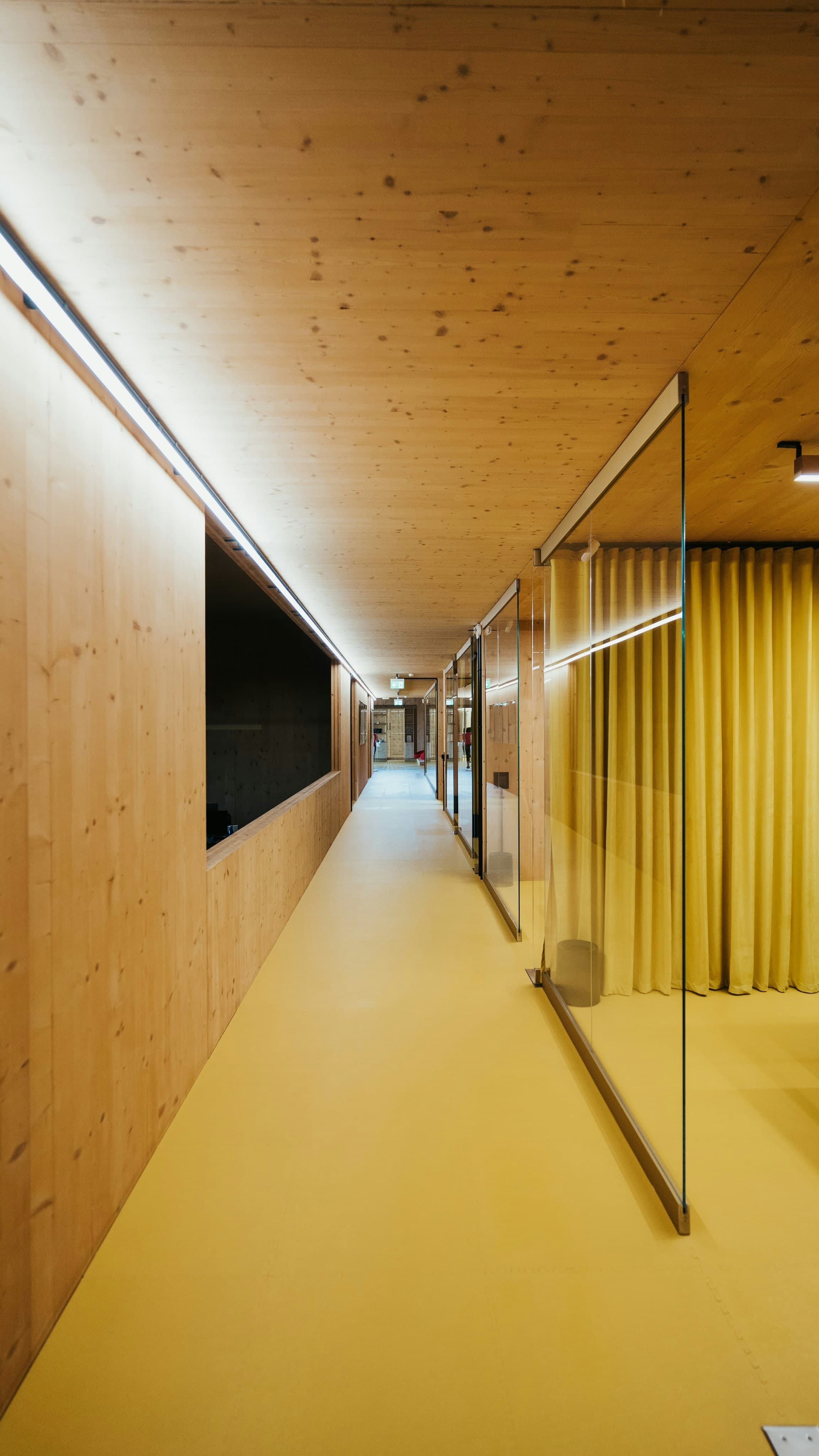 Architectural glass — Creatopy