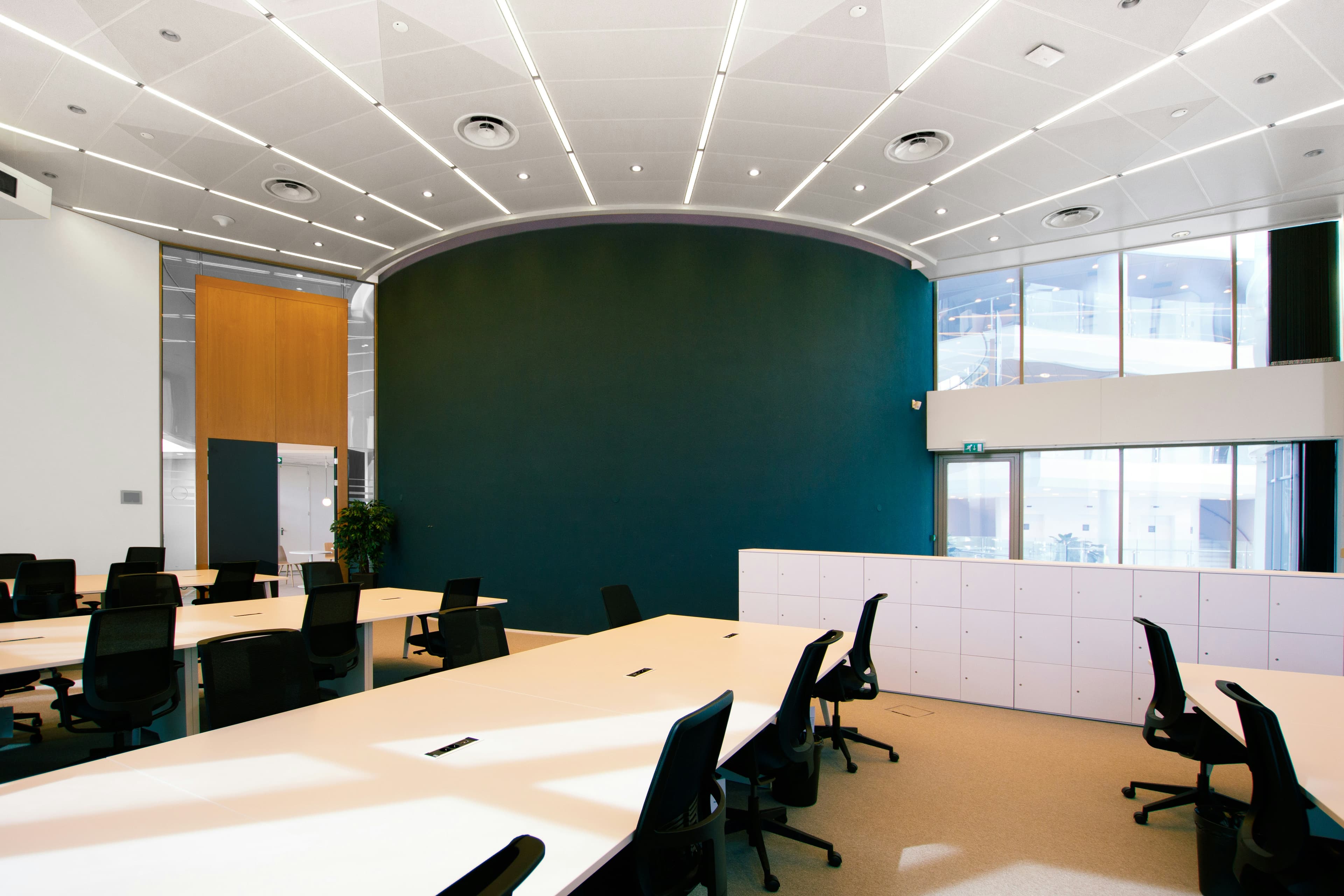 Modern office interior — Craig
