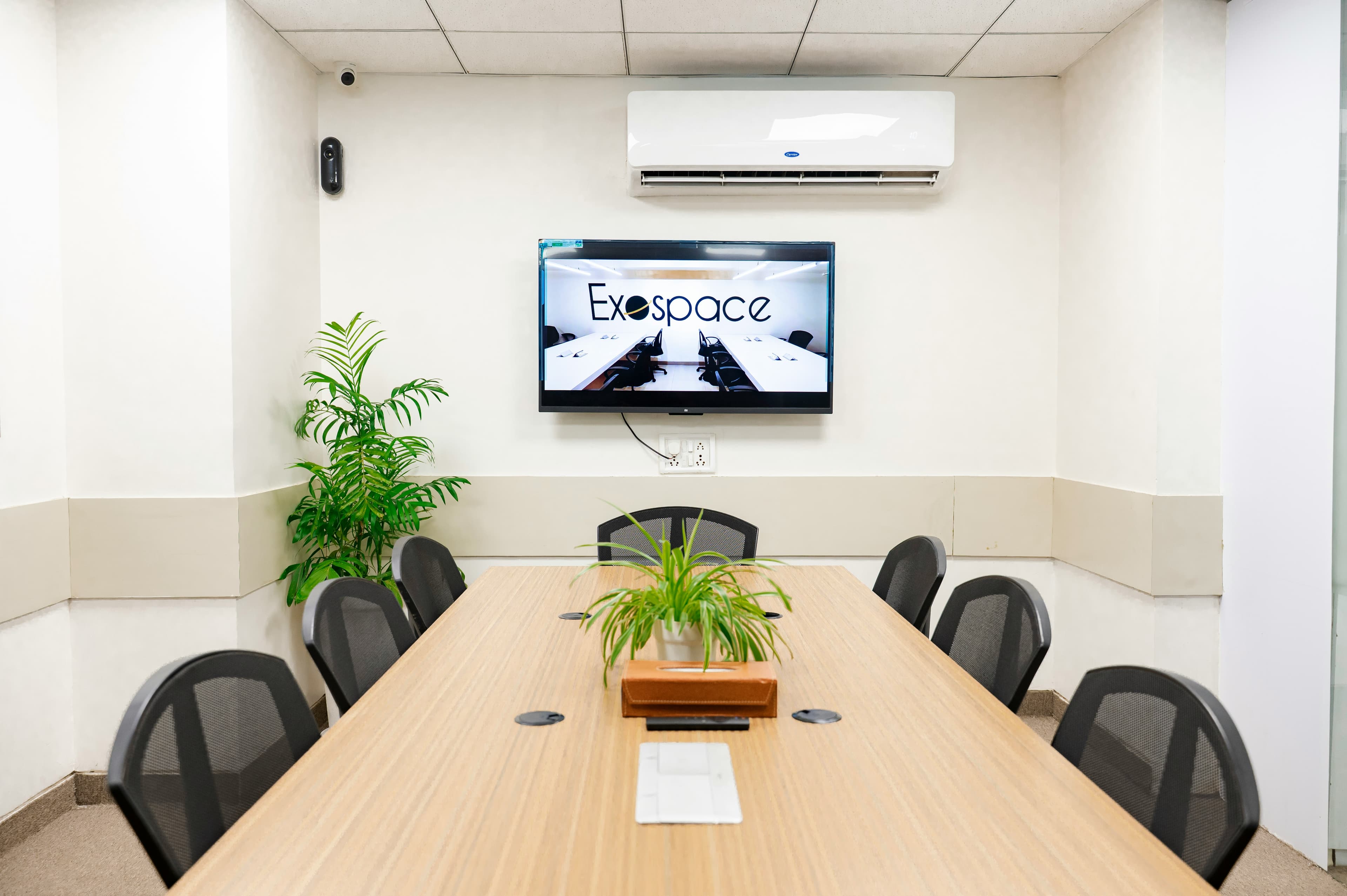 Modern office interior — Exospace Bbsr M0N Efn_l1A