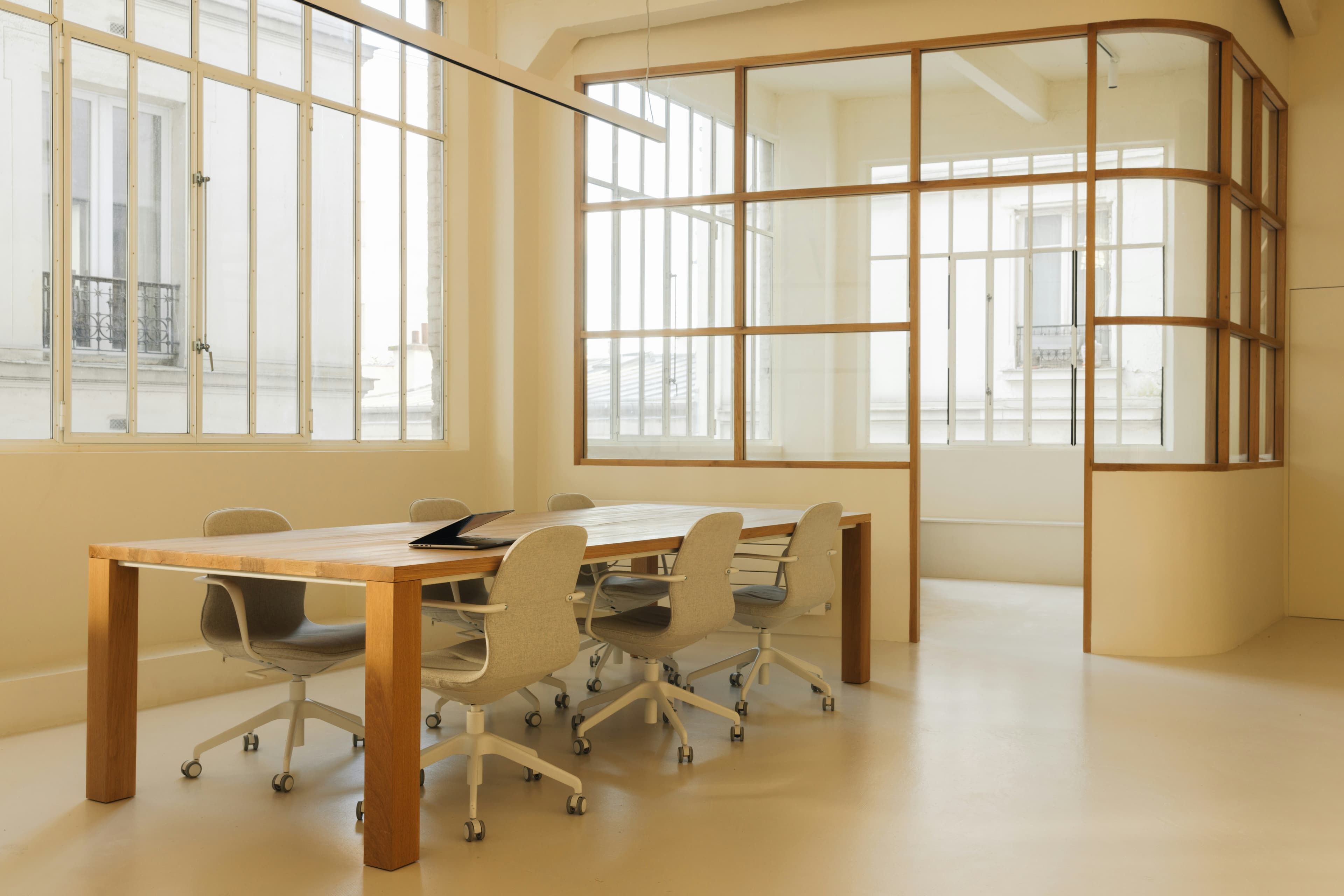 Modern office interior — Nord Est Studio
