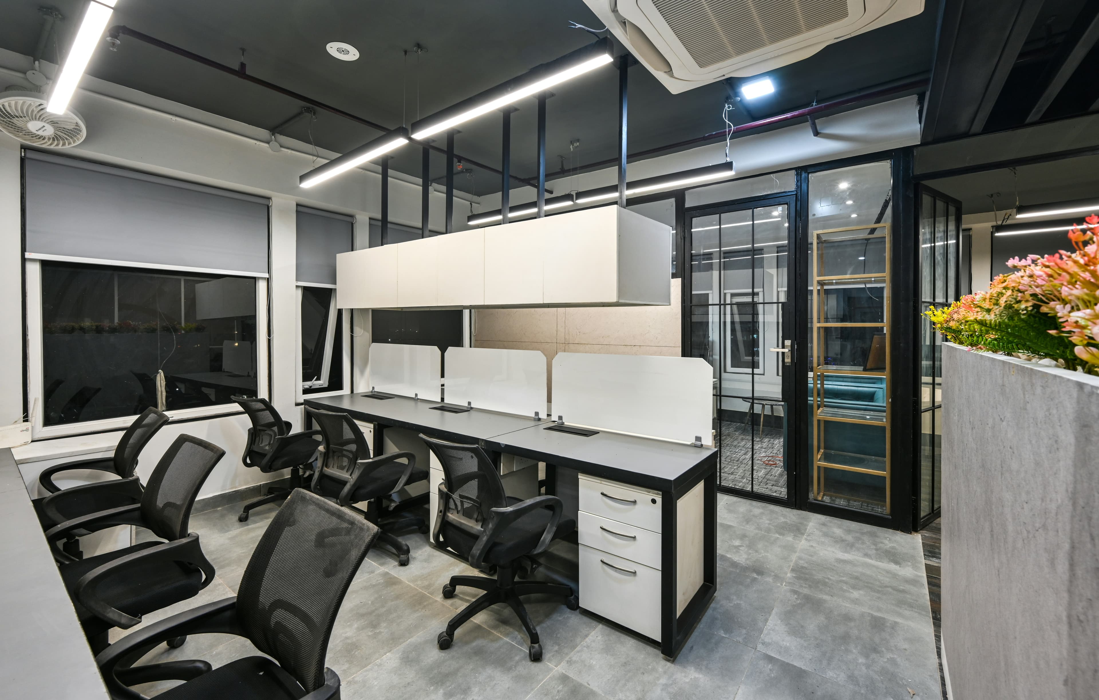Modern office interior — Pyx